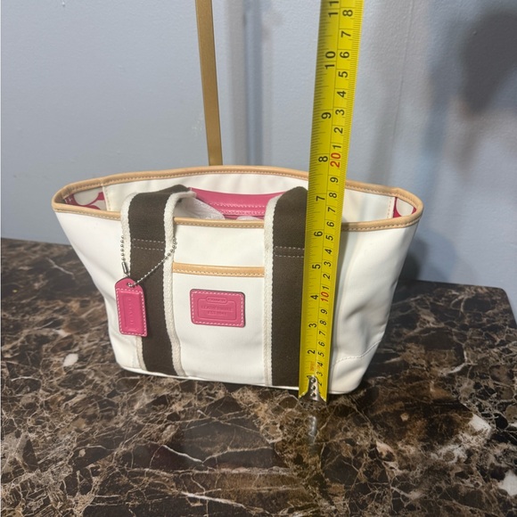 Vintage 2005 Coach Hamptons Weekend Mini Tote - Picture 13 of 14